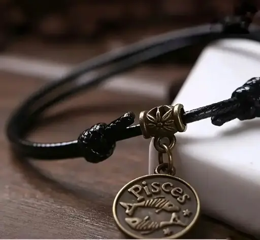 Byzylyk vintage me shenjën e Peshqve